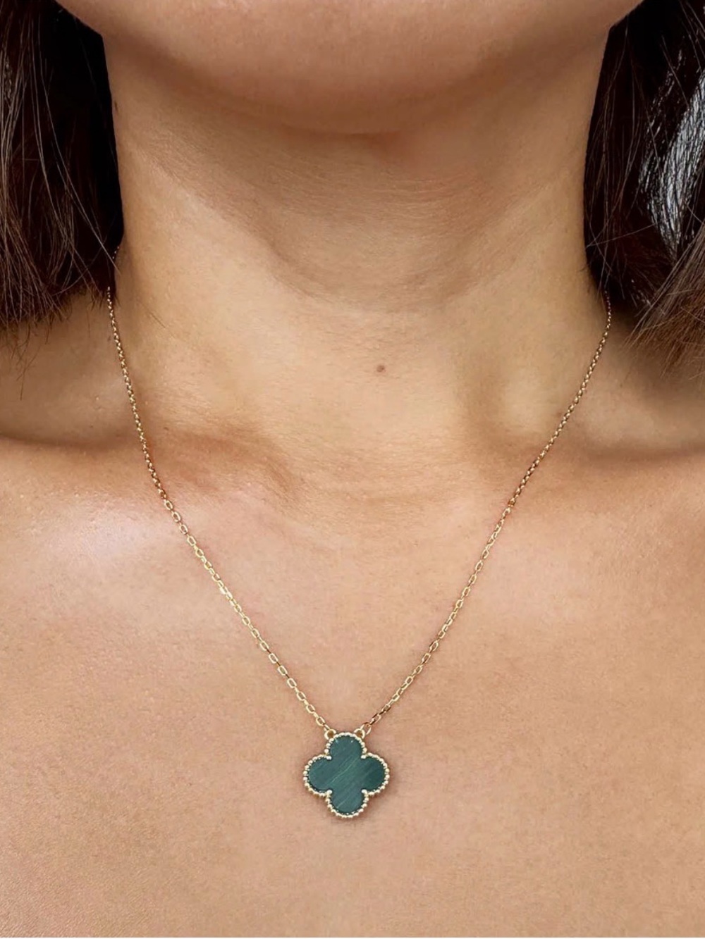 Alhambra style Clover leaf Green pendant